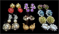 Lot Vintage Costume Jewelry Earrings clip-on