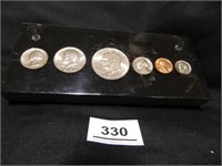 1971 Coin Set in Paperweight Type Acrylic;