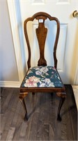 VINTAGE CHAIR