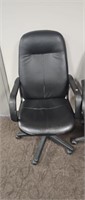 Black office chair