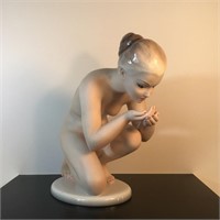 NUDE PORCELAIN SCULPTURE FAVARO 1931