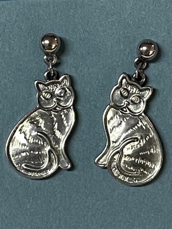 CLEAN ENAMELED CAT EARRINGS