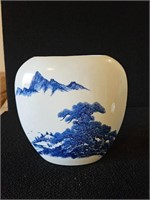 JAPAN BLUE & WHITE VASE PORCELAIN