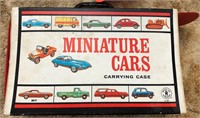 Minuture cars carrying case w/ red line hot wheels