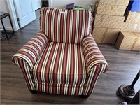 BROYHILL STRIPED CLUB CHAIR