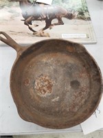 Cast iron frying pan - 11"