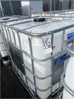 Water Totes in cage 4" X4', 250 gallon