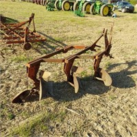 FORD-3 POINT HITCH 3 BOTTOM PLOW