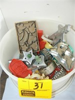 PLASTICWARE FILLED WITH VINTAGE COOKIE CUTTERS