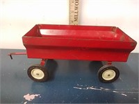 Ertl International Flare Box Wagon 1/16 scale