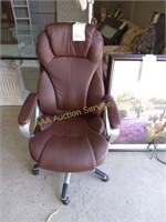 Office Chair good condition minor scuffing on arm