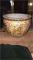 Large oriental Pot
