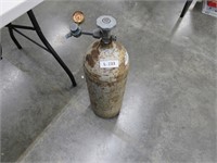Carbon Dioxide Tank w/regulator