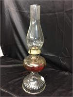 VINTAGE OIL LAMP W/ CHIMNEY  / GUC