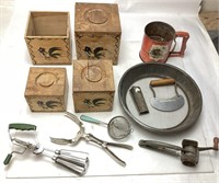 VTG. KITCHENWARE, MIXER, SIFTER