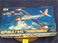 Tamiya Republic F-84G "Thunderbirds" Model Kit