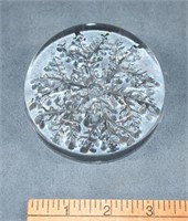 SNOWFLAKE GLASS PAPERWEIGHT