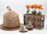 Beehive Basket, 3 Vases in Container 2 critters