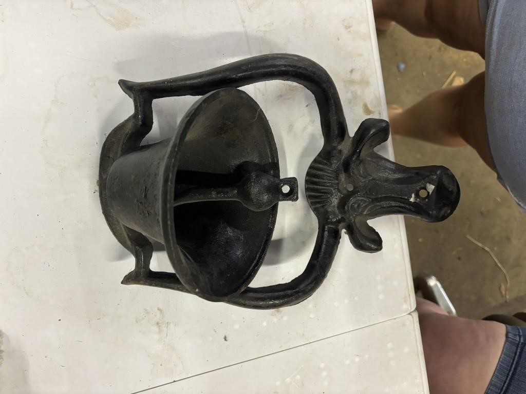 cast iron bull bell, mounts on post