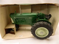 Oliver 770 Narrow Tractor Toy Replica; 1/16 Scale;