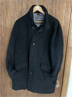 VERY NICE WINTER MENS JACKET SIZE LARGE