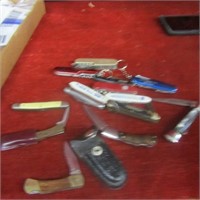 Lot of Vintage pocket knives.