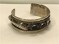 Sterling Silver Mexico cuff bracelet with Onyx -