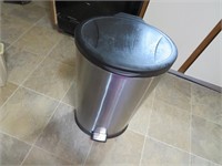 Kitchen step on trash can 25"tall