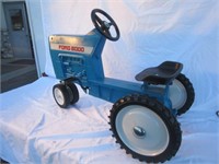 Ertl Ford 8000 Pedal Tractor,