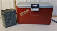 Retro Thermomaster red cooler with insert