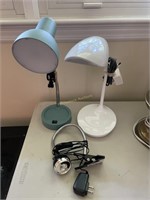 3 student / desk lamps