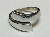 OF)  925 sterling silver ring size 8