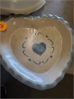 COUNTRY HEART STONE HEART PIE PLATE
