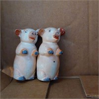 Ceramic pig s&p shakers