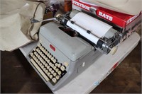 Royal  metal body typewriter