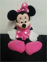 28-in plush Minnie Mouse