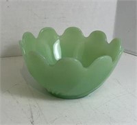 Small scalloped dish green