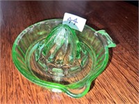 VINTAGE URANIUM GLASS JUICER