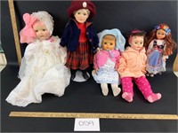 Lot of 5 dolls