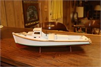 Chesapeake Bay Box Stern Workboat With Hand