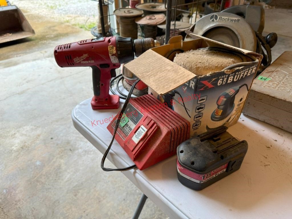 Milwaukee 18v Drill, B/D Sander, Buffer