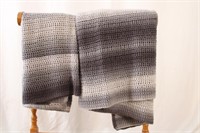 WONDERFUL HAND KNIT THROW AND FULL SIZE BLANKET