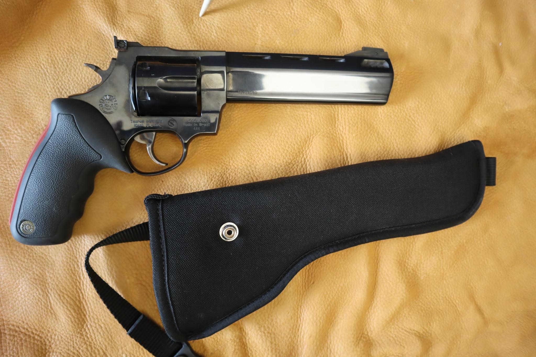 Taurus Raging Bull, 44 Mag w/orig box, sec key