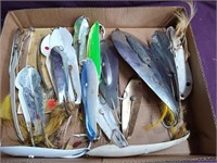 20 fishing Lures, large look at pictures