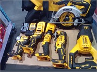 Dewalt Kit With 2 Batteries And  Charger.