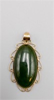 14 KT YELLOW GOLD AND JADE PENDANT