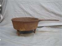 Antique 1800s Gate Poured Footed Cast Iron Skillet