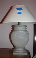 POTTERY TABLE LAMP