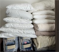 V - LOT OF BED PILLOWS & TWIN BED SETS (A8)