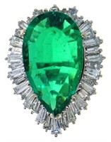 14kt Gold 12.28 ct Emerald & Diamond Ring